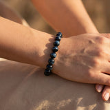 Bracelet "Ange Gardien" en Oeil de Faucon - larbredeschakras.com