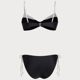 Juodas bikini rinkinys su kontrastinga braletės dizainu