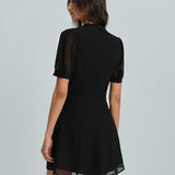 Juoda Mini Suknelė su Mock Neck