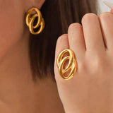 Aukso Auskarai" can be rewritten as "Gold Earrings.