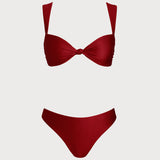 Raudonas bikini rinkinys su trikampiu liemenėliu ir žemomis kelnaitėmis