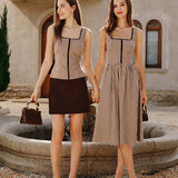 Rudas Plaid Be Rankovių Midi Suknelė" can be rewritten as "Brown Plaid Sleeveless Midi Dress.