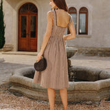 Rudas Plaid Be Rankovių Midi Suknelė" can be rewritten as "Brown Plaid Sleeveless Midi Dress.