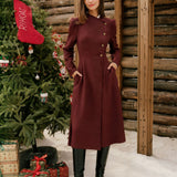 Raudona Maxi Suknelė su Mock Neck ir Mygtukais