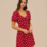 Raudona Mini Suknelė su Pūstomis Rankovėmis ir Polka Dot Raštu