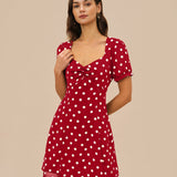 Raudona Mini Suknelė su Pūstomis Rankovėmis ir Polka Dot Raštu